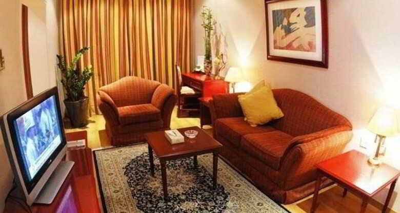 Hotel Al Bustan
