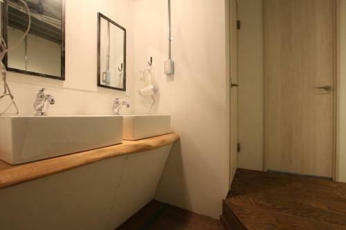 Hostal 365base Outdoor Hostel