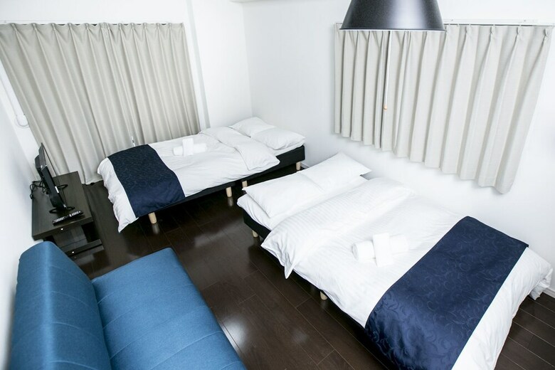 Apartamentos Hiroshima Crane Peace Tower