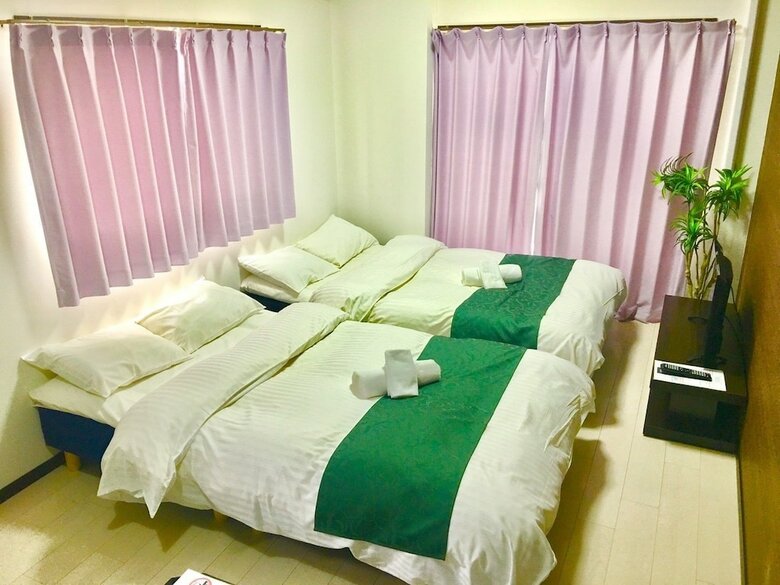 Apartamentos Hiroshima Crane Peace Tower