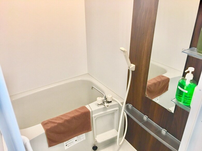 Apartamentos Hiroshima Crane Peace Tower