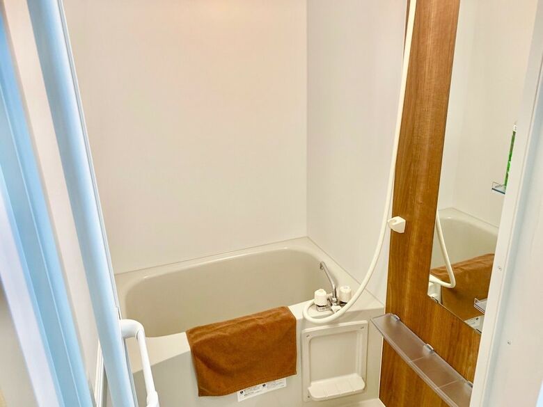 Apartamentos Hiroshima Crane Peace Tower