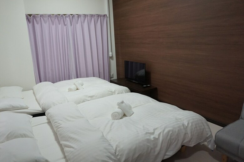 Apartamentos Hiroshima Crane Peace Tower