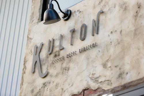 Kulton Apartment