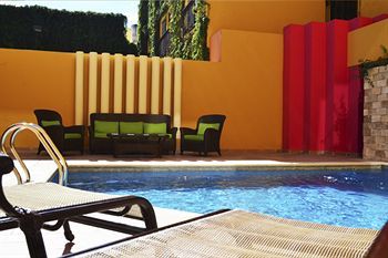 Hotel Plaza Colonial