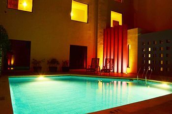 Hotel Plaza Colonial