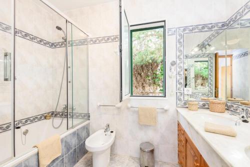 Cala'n Blanes Villa Sleeps 9 Pool Air Con Wifi