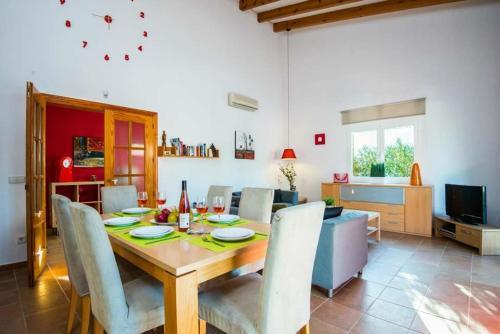 Cala En Porter Villa Sleeps 6 Pool Air Con Wifi