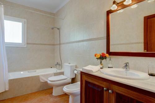 Cala Mondrago Villa Sleeps 6 Pool Air Con Wifi