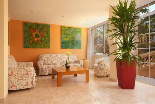 Cala San Vicente Villa Sleeps 4 Pool T184178