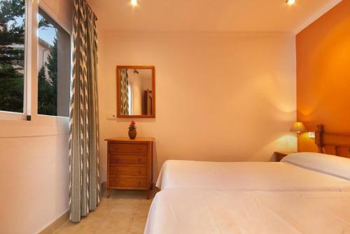 Cala San Vicente Villa Sleeps 4 Pool T184178