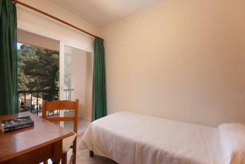 Cala San Vicente Villa Sleeps 4 Pool T184178