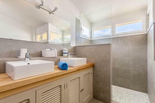 Cala San Vicente Chalet Sleeps 5 Air Con