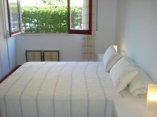 Calella De Palafrugell Apartment Sleeps 4 Pool Wifi