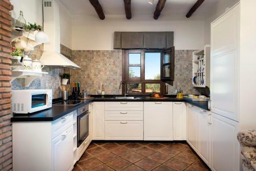 Arriate Villa Sleeps 8