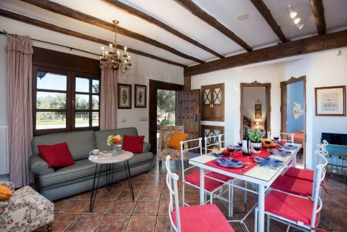 Arriate Villa Sleeps 8