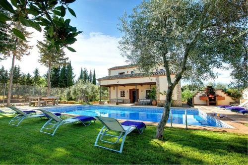 Arriate Villa Sleeps 8
