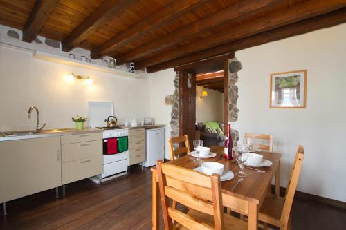 Apartamento Eco Fisherman's Seafront Cottage