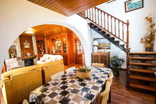 Villa Isaac Albeniz