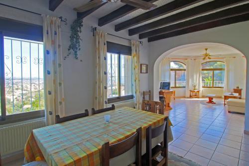 Holiday Villa Ebi