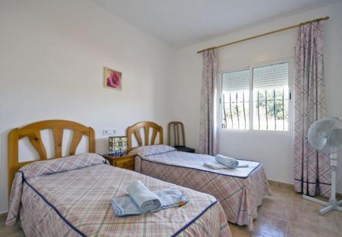 Calpe Villa Sleeps 16 Pool
