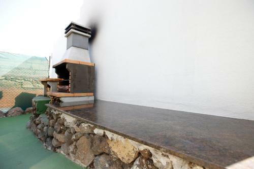 Candelaria's Mountain House (pool & Sea Views)