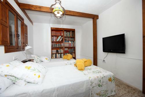 Candelaria's Mountain House (pool & Sea Views)