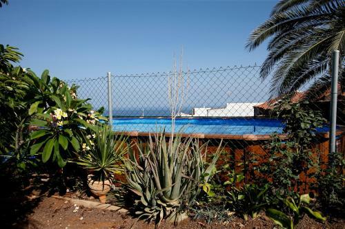 Candelaria's Mountain House (pool & Sea Views)
