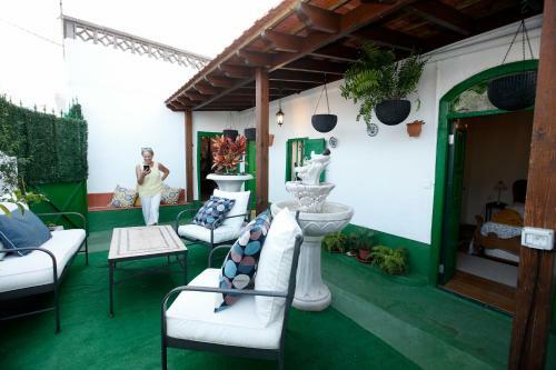 Candelaria's Mountain House (pool & Sea Views)