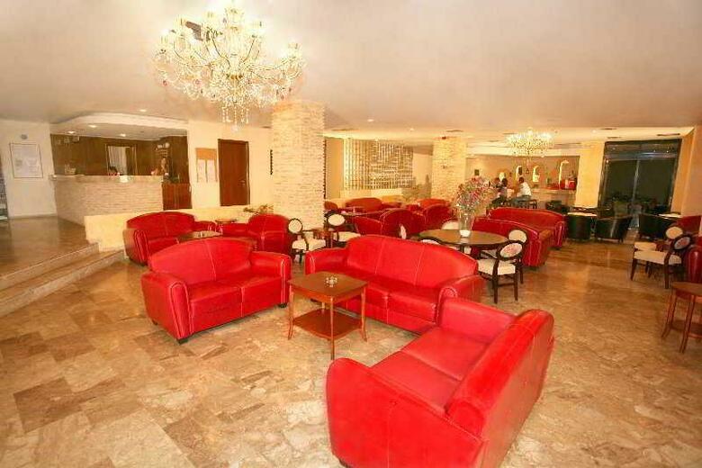 Hotel Roselands