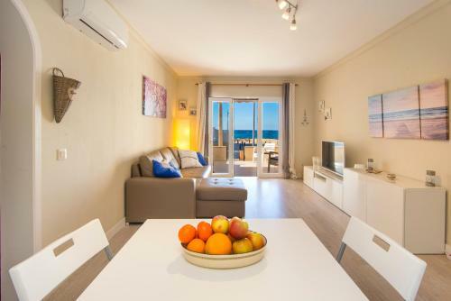 Cozy Apartment First Line See View