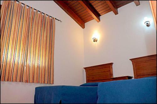 Casa Con Piscina Compartida