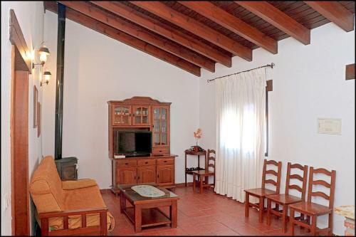 Casa Con Piscina Compartida