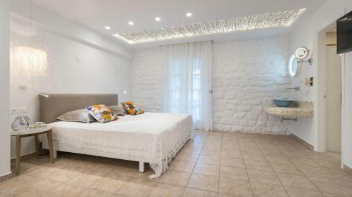 Spiros Hotel