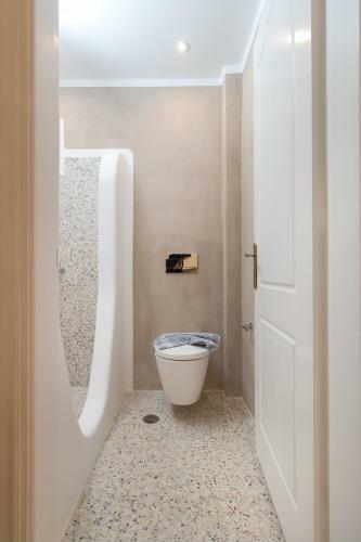 Spiros Hotel