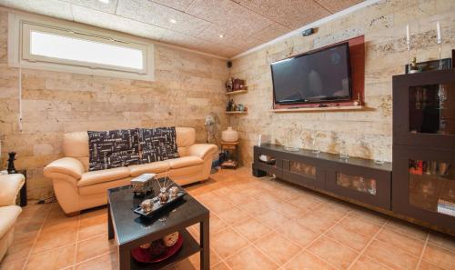 R48 Casa Mas Trader