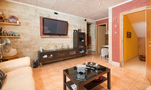 R48 Casa Mas Trader