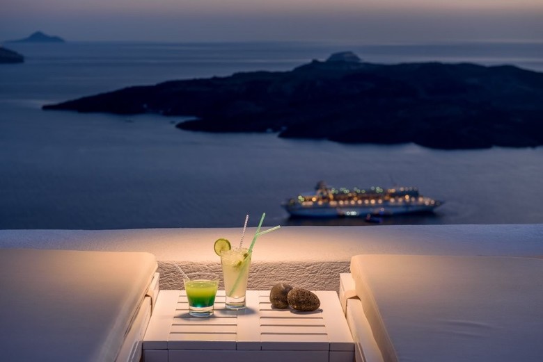 Hotel Aria Suites