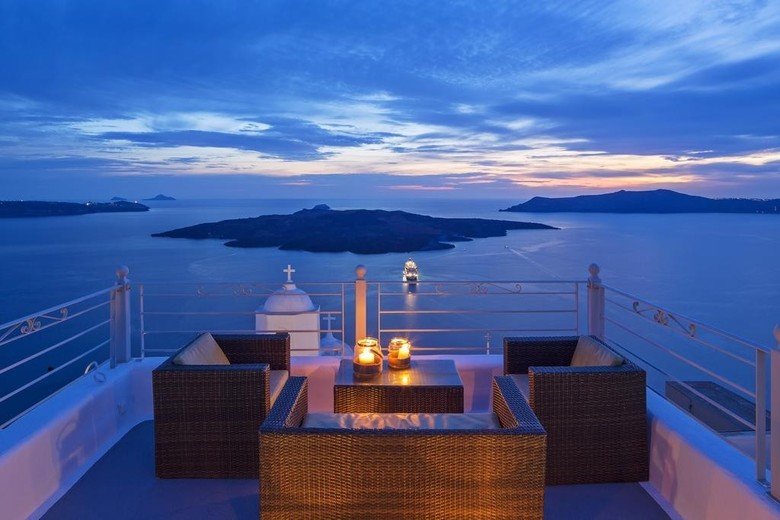Hotel Aroma Suites