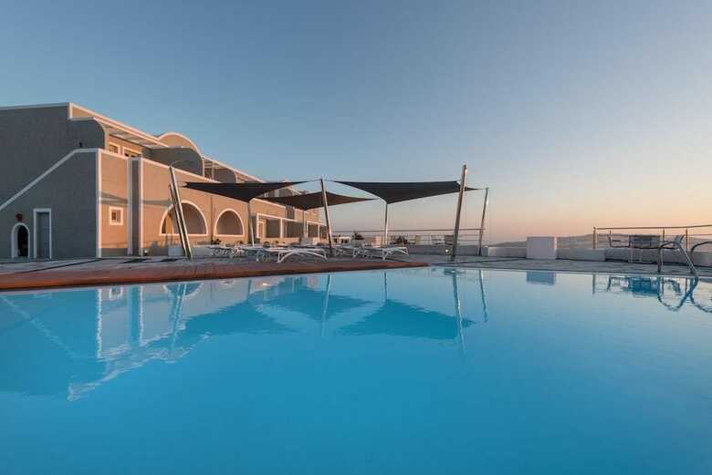 Hotel Caldera's Dolphin