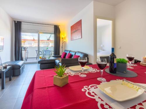Apartment Empord�