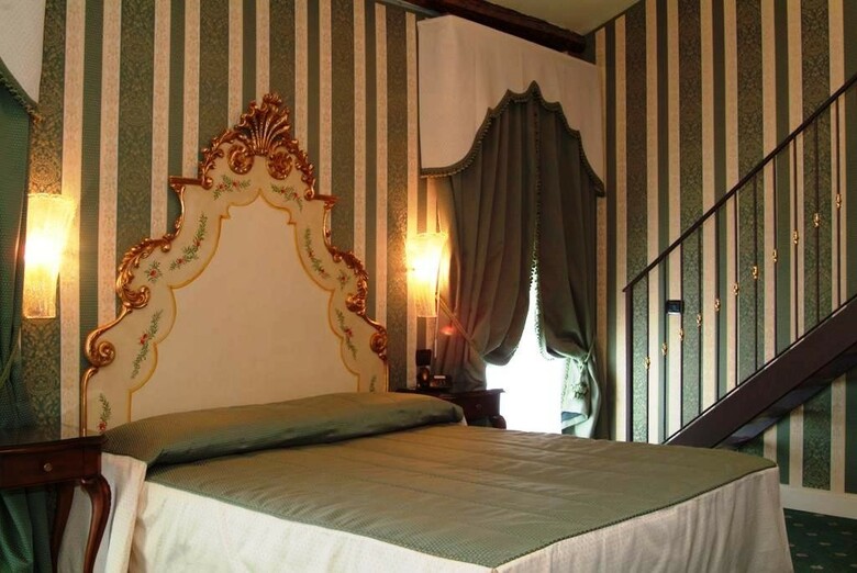 Hotel Belle Epoque