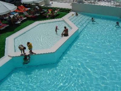Hotel Belroy