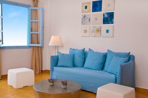 Hotel Manos Small World