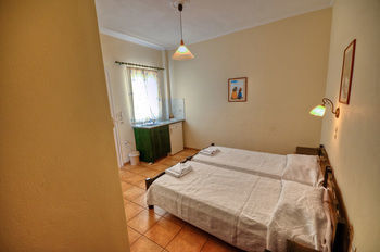 Hotel Phevos Villas