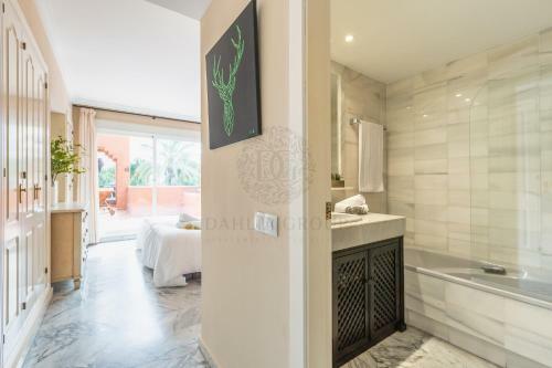 Apartamento Alhambra Del Golf Marbella By Dahlia Group