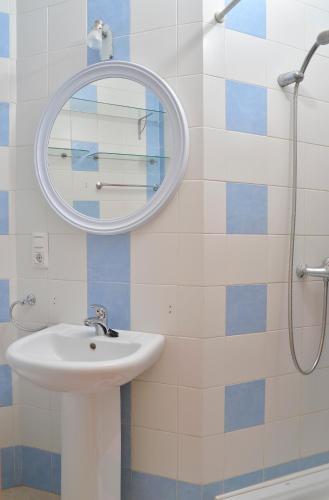 Apartamentos Turisticos Monike