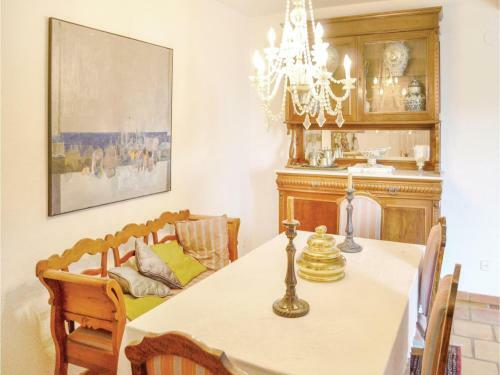 Four-bedroom Apartment In Faro De Cullera