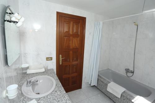 Hotel Cabo Finisterre By Bossh Hotels