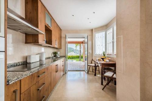Frigiliana Villa Sleeps 8 Pool Air Con Wifi